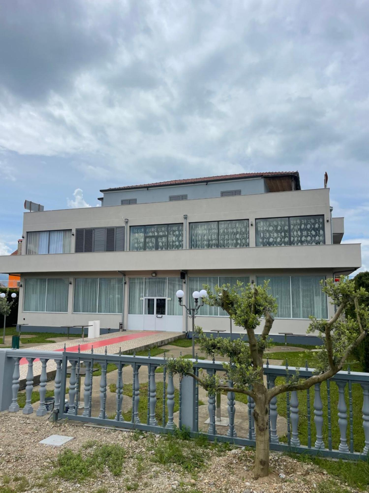 Hostel Internacional Grilë Exteriér fotografie